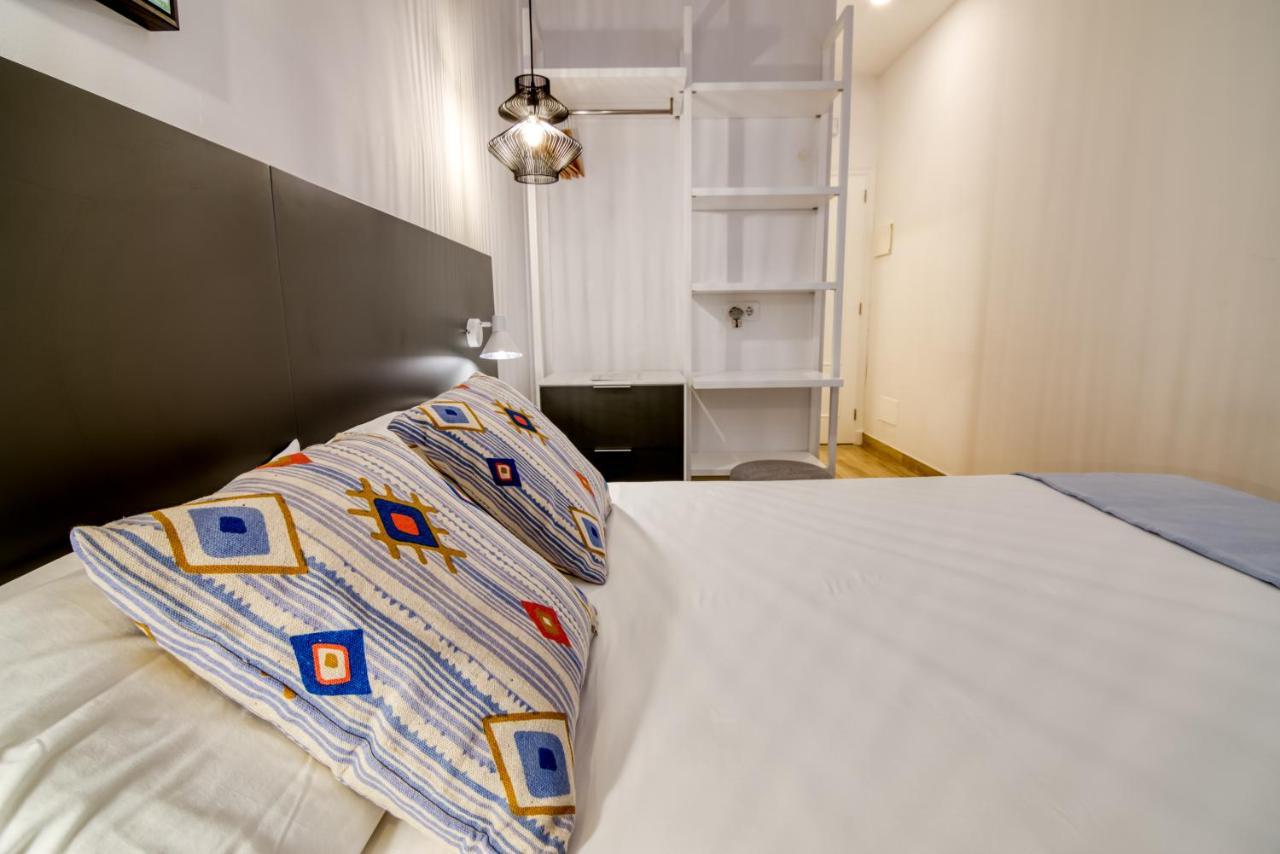 Hostal La Isla Mahón Exteriör bild
