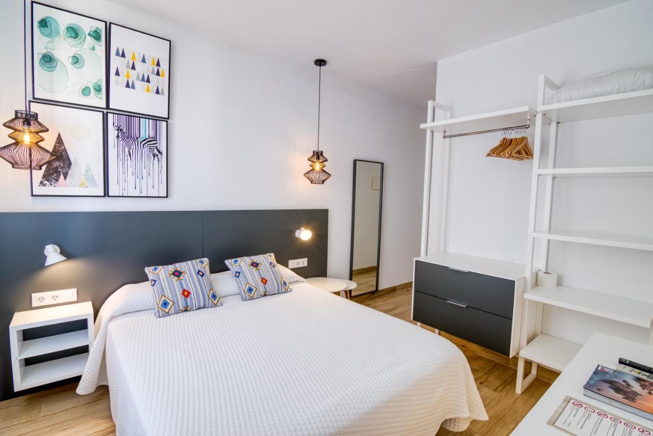 Hostal La Isla Mahón Exteriör bild