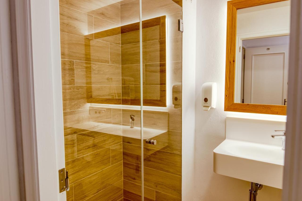 Hostal La Isla Mahón Exteriör bild
