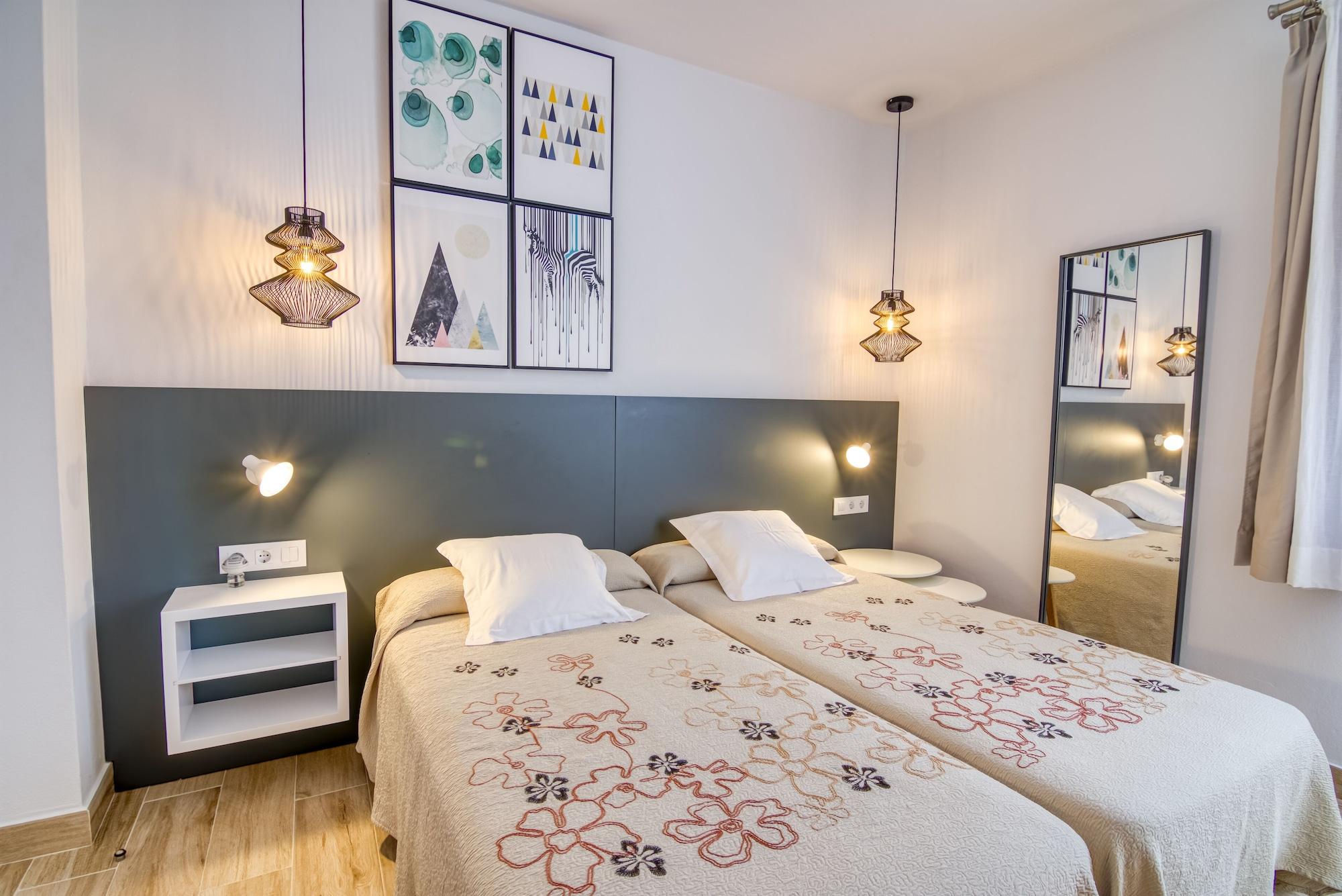 Hostal La Isla Mahón Exteriör bild