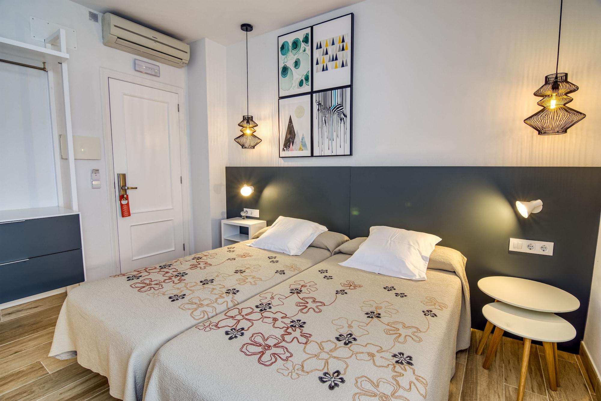 Hostal La Isla Mahón Exteriör bild